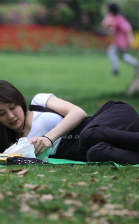 No1723 矜持的长发大美女，听到要为她拍照时打开了身段