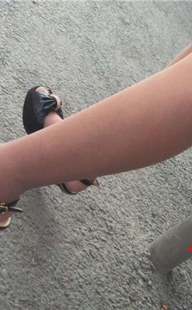 肉丝袜美腿加鱼嘴高跟鞋MM