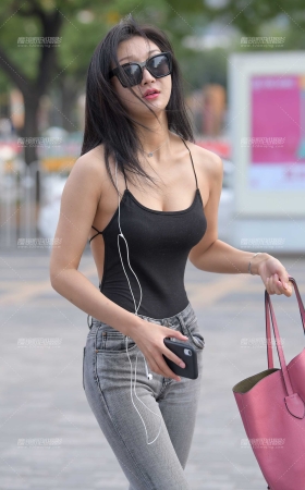 牛仔裤美女 [21P]