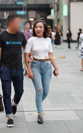 翘臀紧牛 [15P]