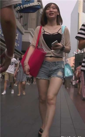 偶遇极品劲爆好身材小眼睛美女 [1.07 GB]