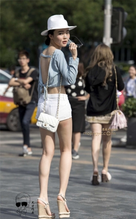 美女露背短裤大长腿的魅力 [12P]