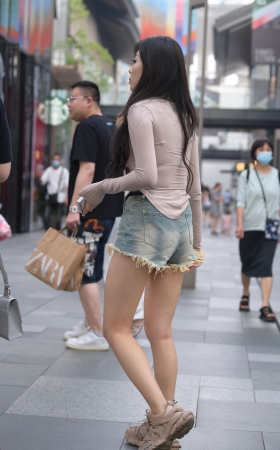 2261-14+96热裤美女