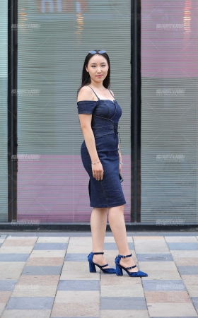 小吊带牛仔包臀裙 [14P]