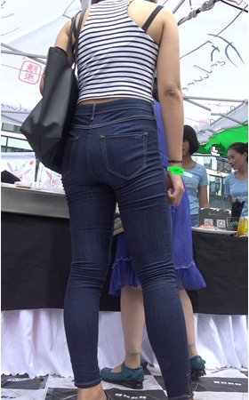 短发牛仔裤紧身MM