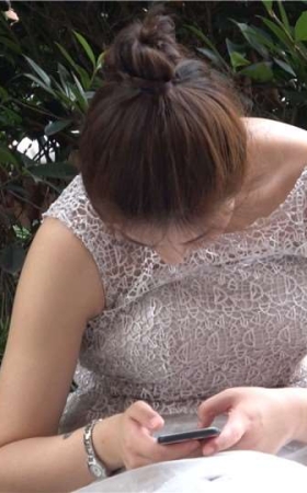 4K 非常有气质的连衣裙街拍美足美女 [2.84 GB]