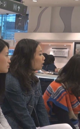 脚好看就是要折腾，丝袜裸足都得尝试