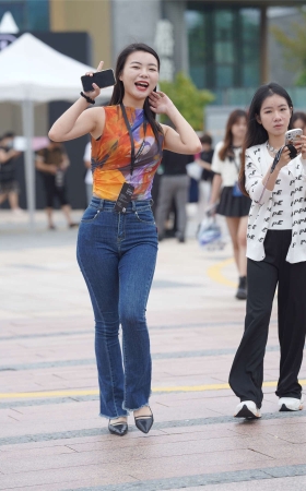 甜美牛仔裤