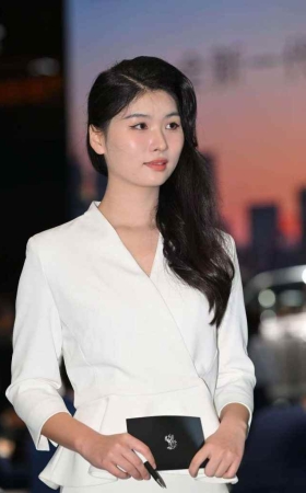 白裙礼仪 [91P1V-1.98GB]