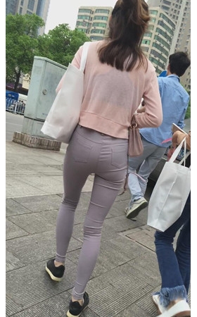 紧身裤妹子