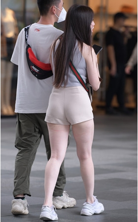 皮肤很好的白嫩美女(93P)