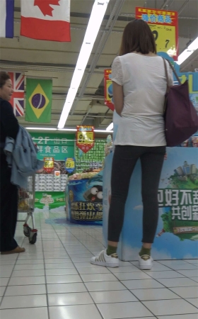 好看的运动裤紧身美女