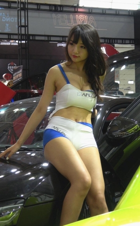 4K-热辣身材蓝色紧身热裤长腿美眉第1部MJ006[1G]