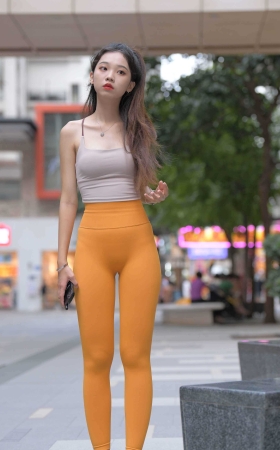 [一始专区] 黄色瑜伽裤小妹 【图片➕视频】<font color=red> [10P]</font>