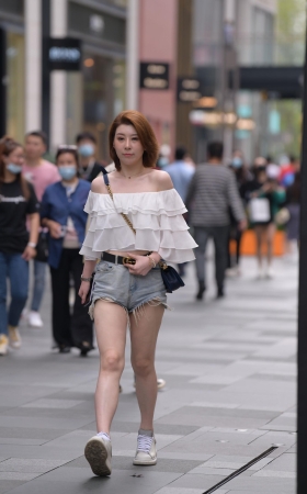 性感热裤美女