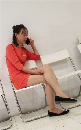 4k-超性感橙色包臀裙街拍肉丝