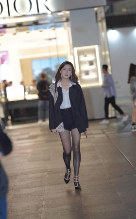 黑丝美眉