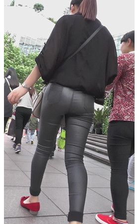 皮裤紧身小姐姐