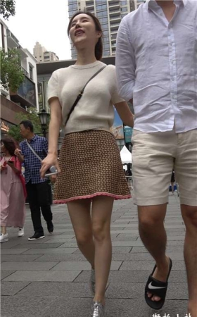 4K 短裙气质街拍美女小姐姐