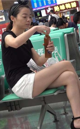 美腿美足凉高跟 [2.72 GB/avi]