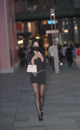 黑丝美眉