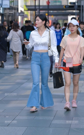 喇叭紧牛 [16P]