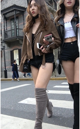 高靴妹子