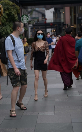 视觉冲击街拍作品 - 性感豹纹好身材熟女