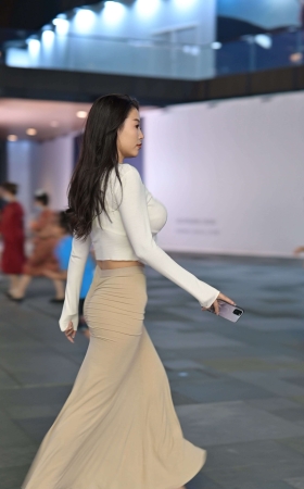 F222翘臀美女（4K）181G