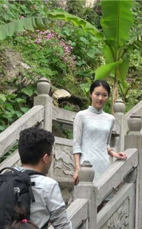 4k-外拍的极品文静甜美古典美女小姐姐