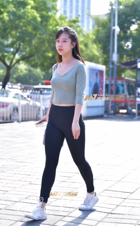 黑色紧身裤美女 [26P]