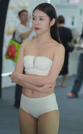 内衣展30 [54P-651MB]
