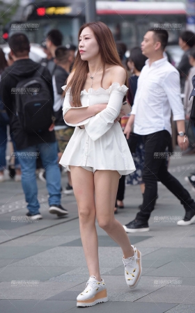 白白嫩嫩 [14P]