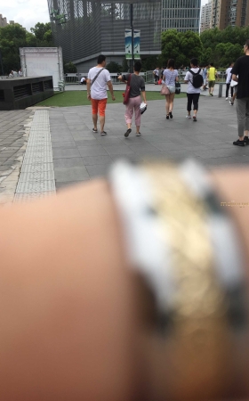 麻花辫紧身牛仔裤女孩 [10P]
