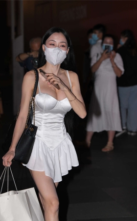 无法不想的白裙