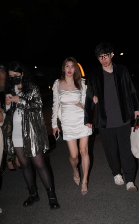 美腿高跟美女