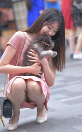笑的好甜