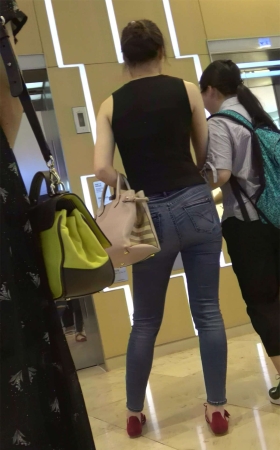 极品紧身蓝牛美臀性感美女