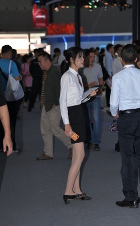 肉丝妹子