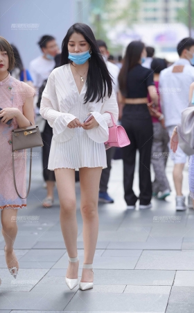 长腿美眉 [25P]