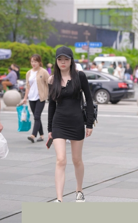 白皙美腿，连体包屯裙小姐姐3A3162[296M]