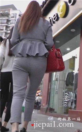 街拍性感美臀高跟鞋马尾辫少F [1.93 GB]