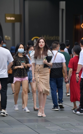 高腰包臀裙小姐姐