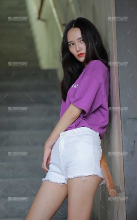 白色热裤小姐姐 [22P]