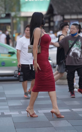 红色紧身包臀裙凉高美胸