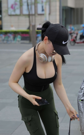 52青蓝紧身休闲裤 极品女神的标杆（1）