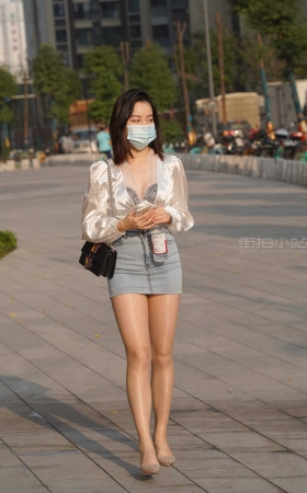 [凯恩专区] 牛仔短裙肉丝美眉 【图片➕视频】<font color=red> [10P]</font>