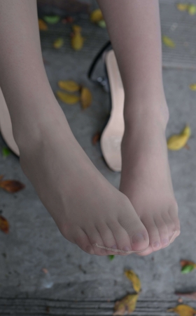 F33微胖的美女