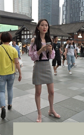 美女的高跟凉鞋好特别3A648[678M]