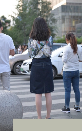 爱穿肉丝的贤妻3A1732[621M]